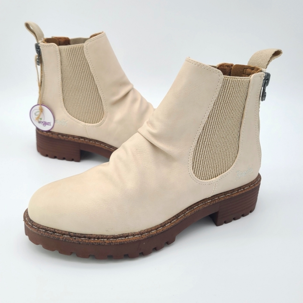 Stylish Blowfish Vegan Cream Pull On Malibu Ankle Boots Size 6‎ 1/2 NWT No Box